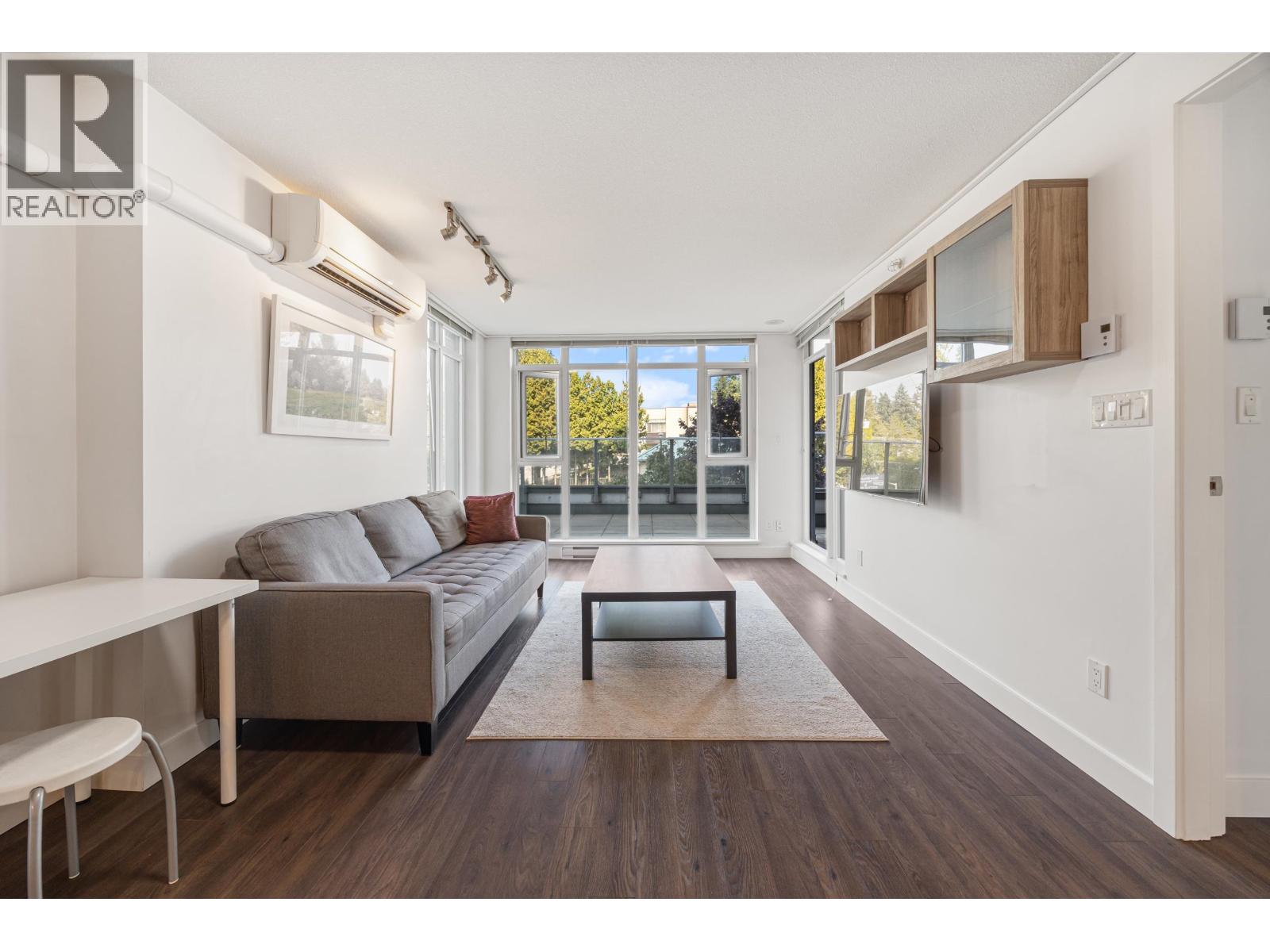 Photo 12 of 305 958 Ridgeway Avenue, Coquitlam BC