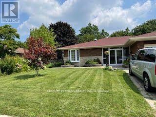 Photo 1 of 19 Skyridge Road, Toronto ON