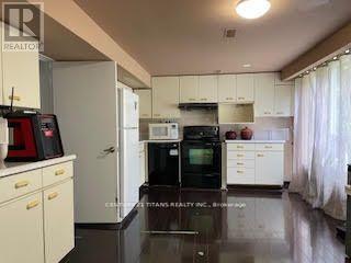 Photo 4 of 19 Skyridge Road, Toronto ON