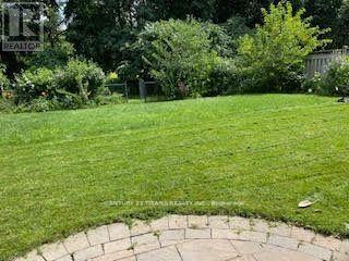Photo 7 of 19 Skyridge Road, Toronto ON