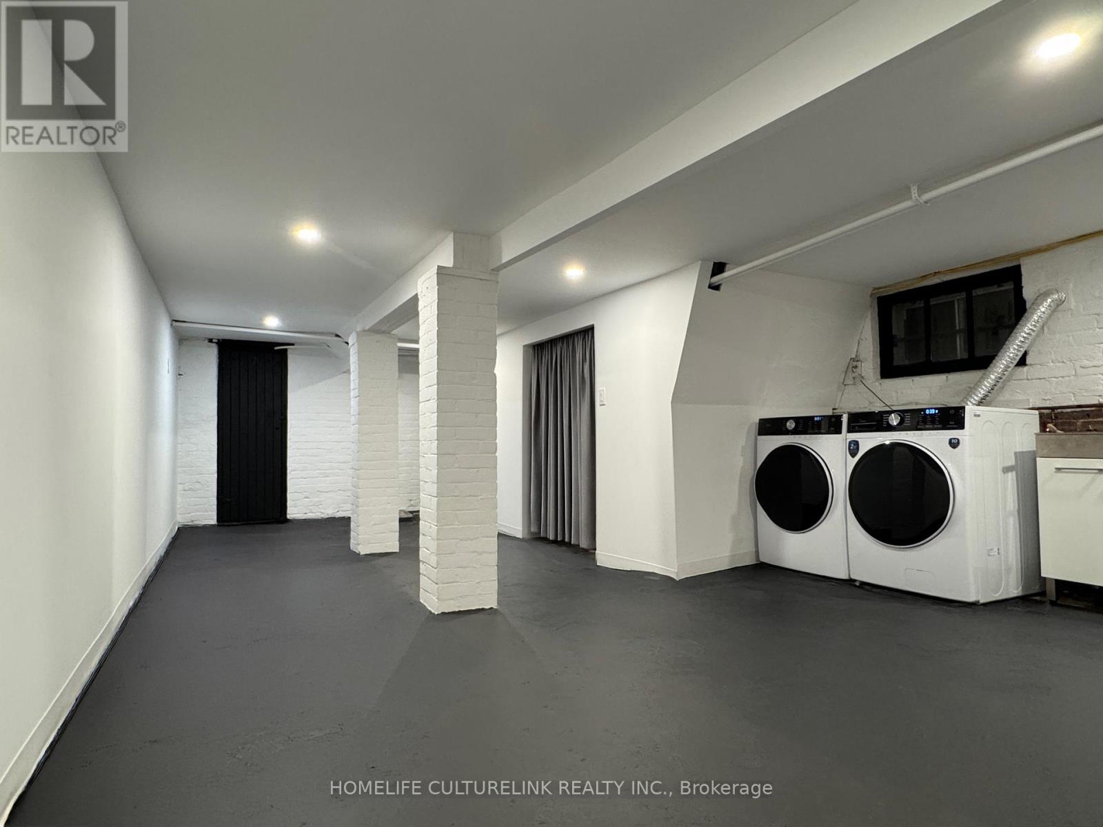 Photo 22 of 186 Ashdale Avenue, Toronto ON