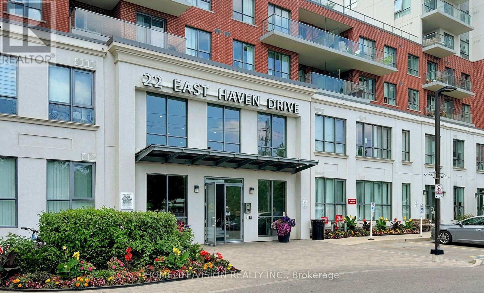 Photo 2 of 533 22 East Haven Drive, Toronto ON