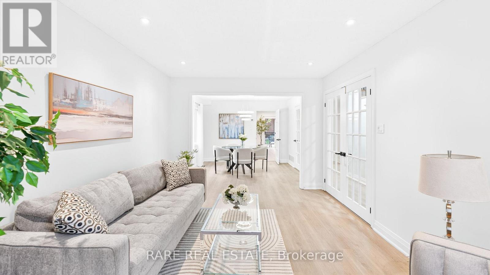 Photo 11 of 6 Carmichael Drive, Whitby ON