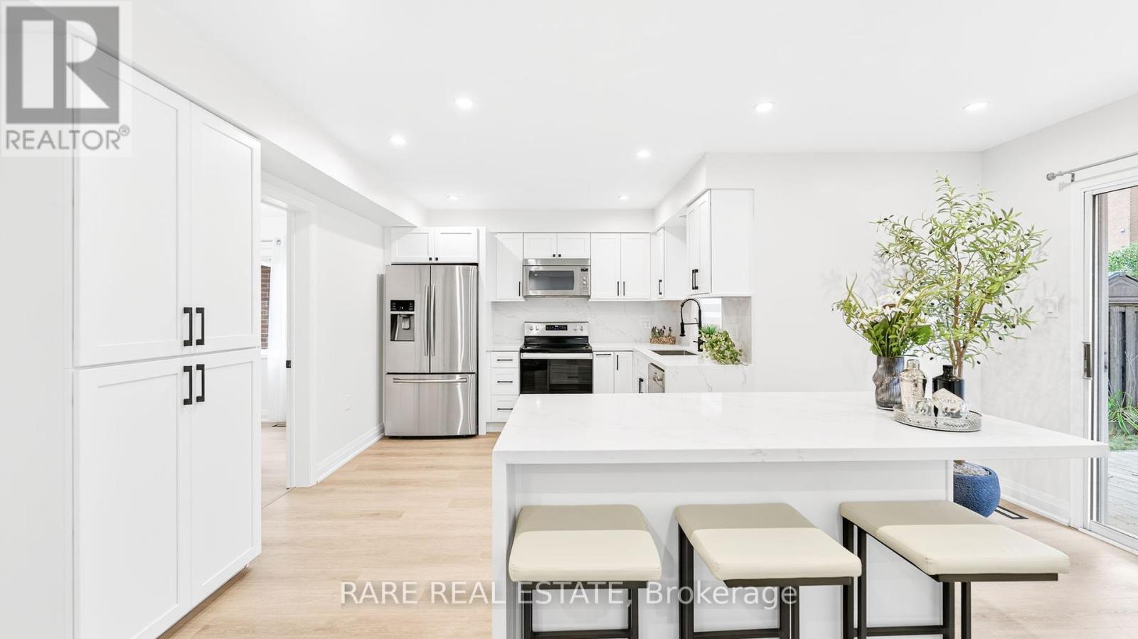Photo 16 of 6 Carmichael Drive, Whitby ON