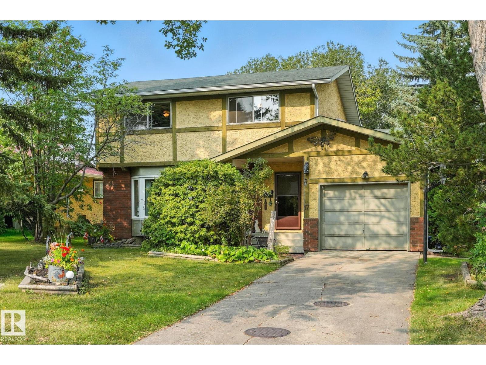 Photo 2 of 17 Marion Dr, Sherwood Park AB