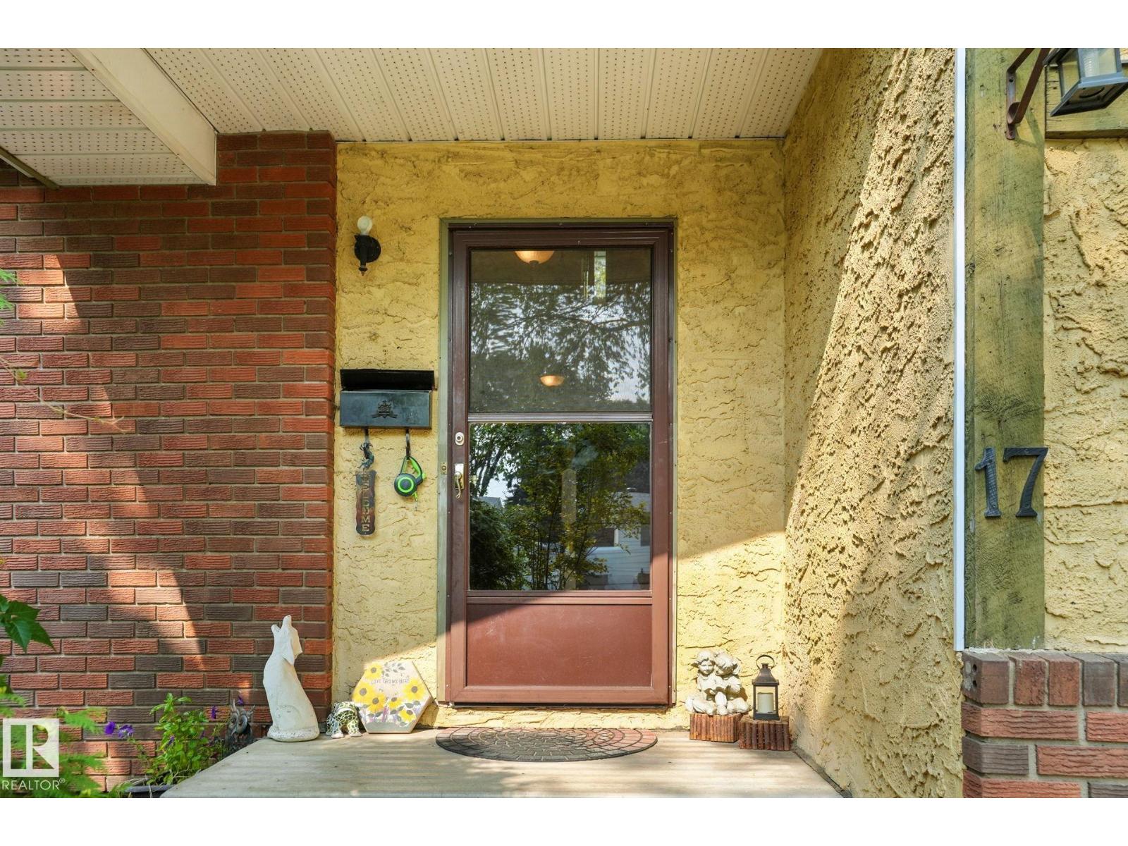 Photo 3 of 17 Marion Dr, Sherwood Park AB