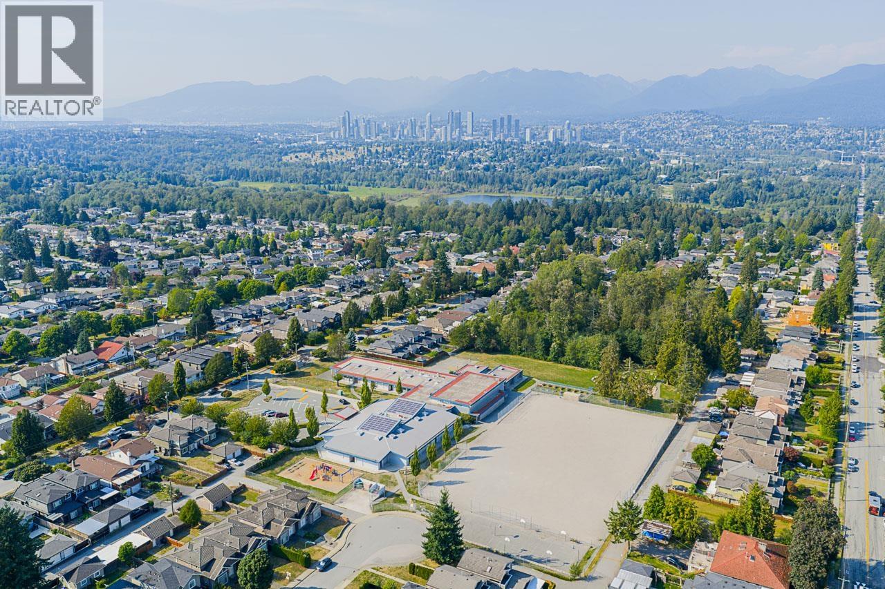 Photo 14 of 6544 Elwell Street, Burnaby BC