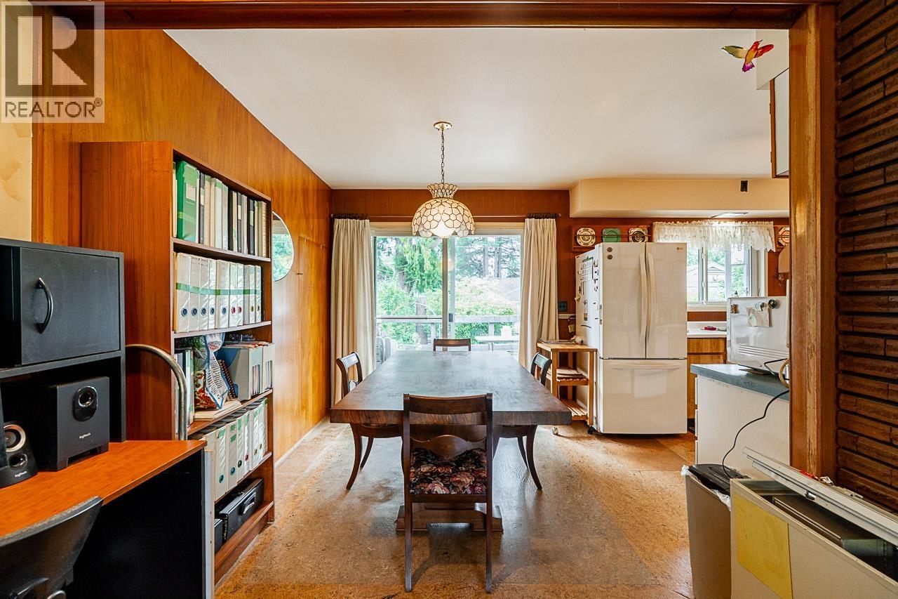 Photo 17 of 6544 Elwell Street, Burnaby BC