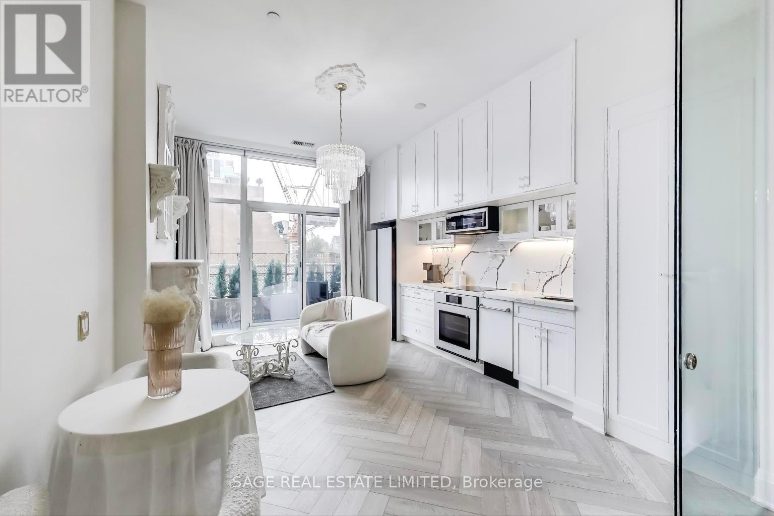 Photo 1 of 320 155 Yorkville Avenue, Toronto ON