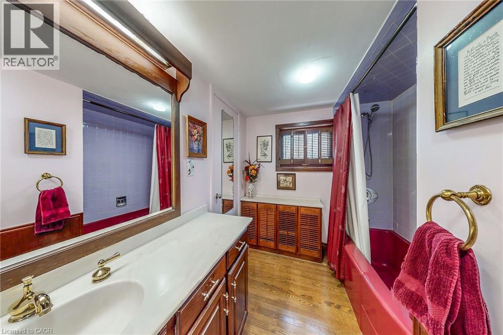 Photo 17 of 793 Shadeland Avenue, Burlington ON