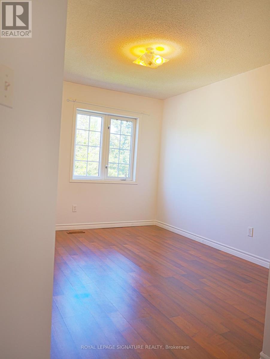 Photo 19 of 48 Billingsley Crescent, Markham ON