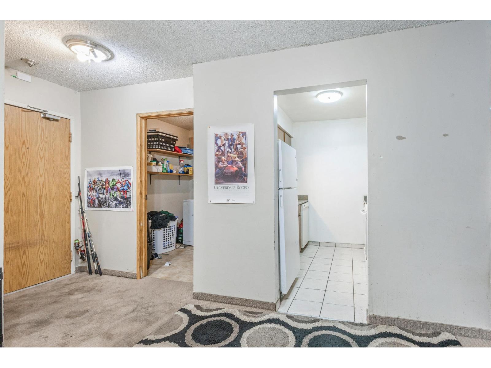 Photo 4 of 313 5906 176 A Street, Surrey BC