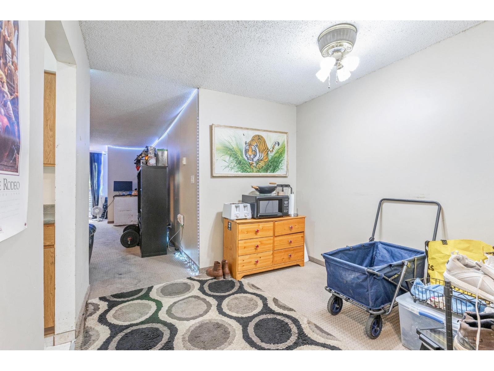 Photo 6 of 313 5906 176 A Street, Surrey BC