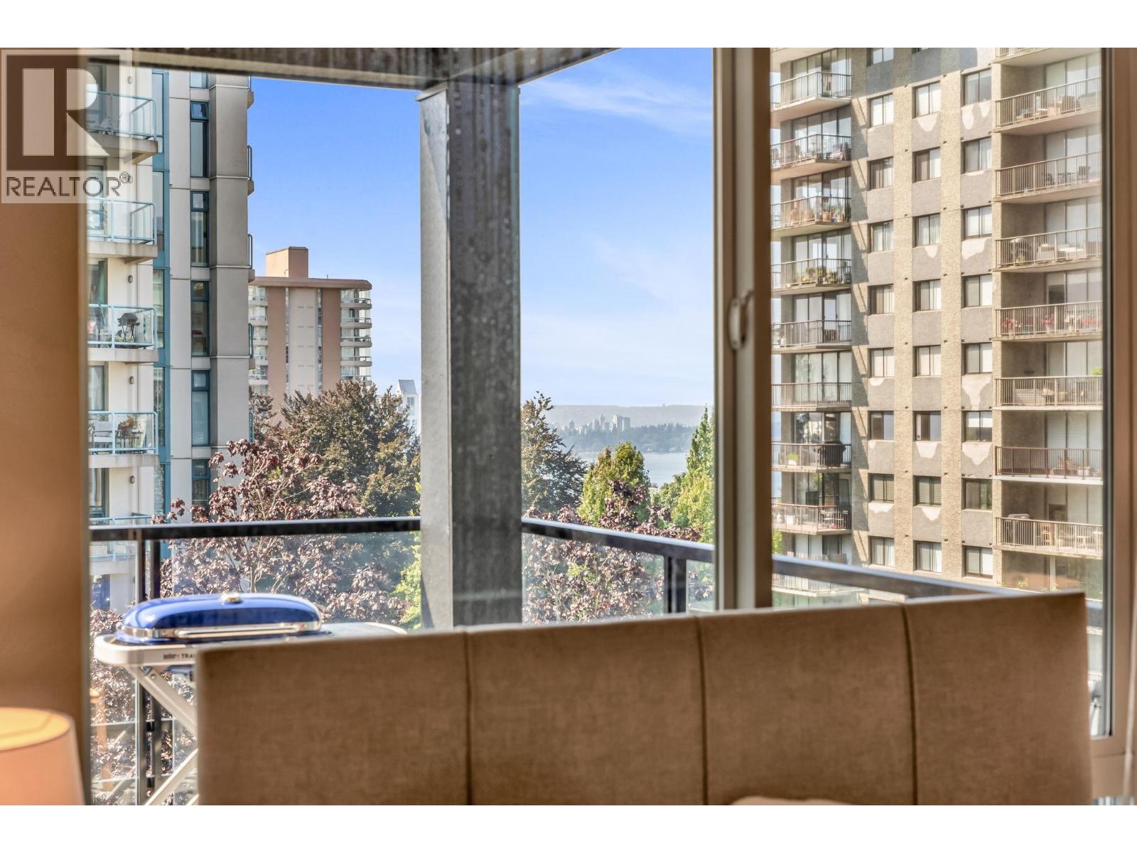 Photo 16 of 404 128 E 8th Street, North Vancouver BC