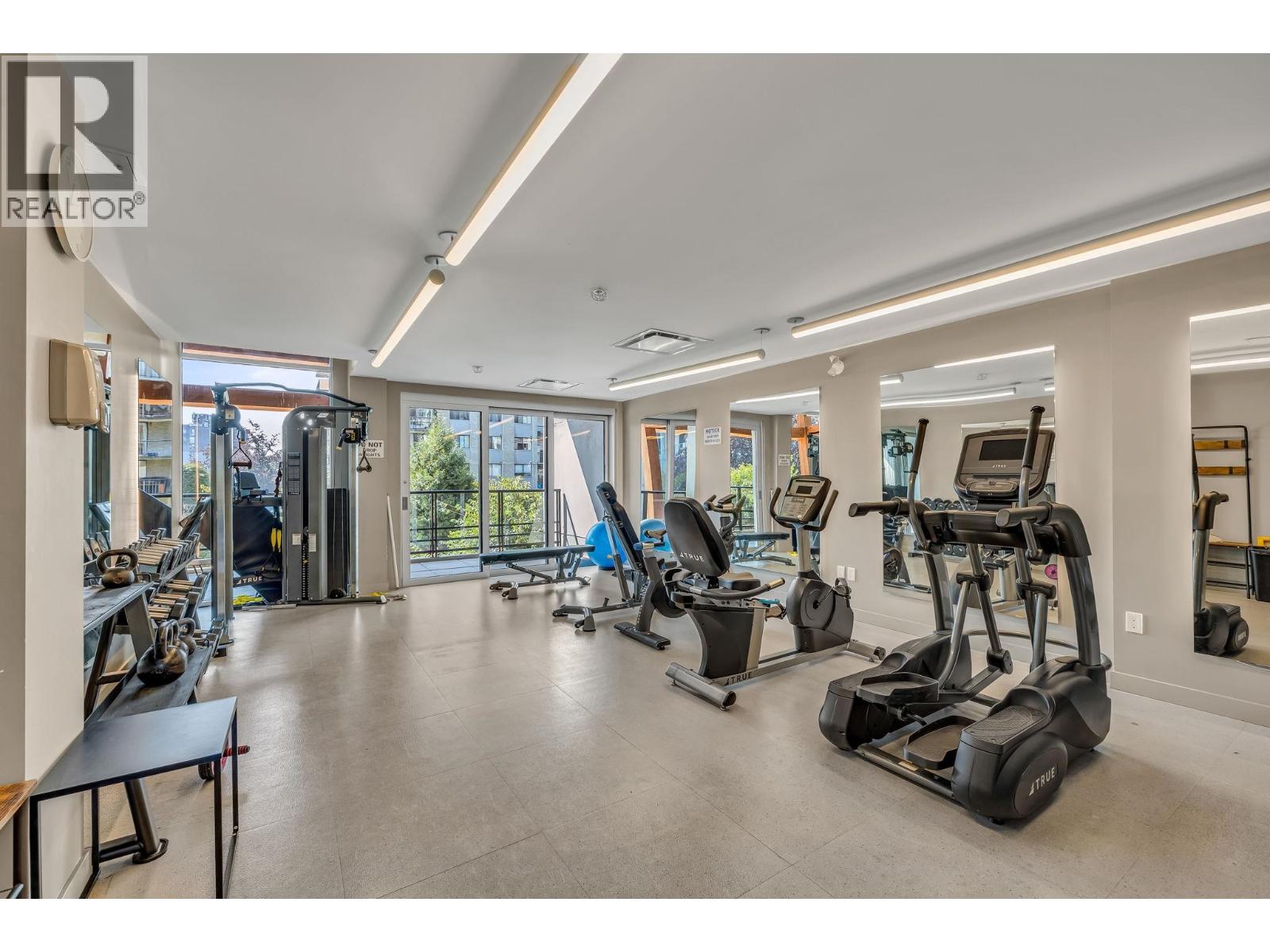 Photo 24 of 404 128 E 8th Street, North Vancouver BC