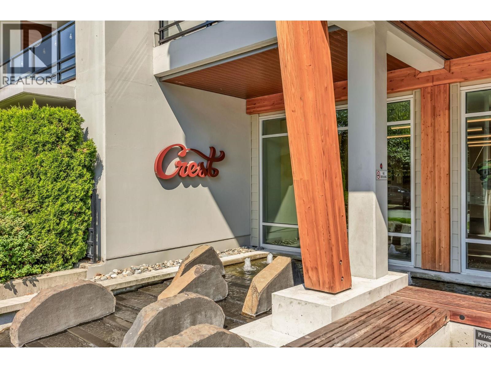 Photo 2 of 404 128 E 8th Street, North Vancouver BC