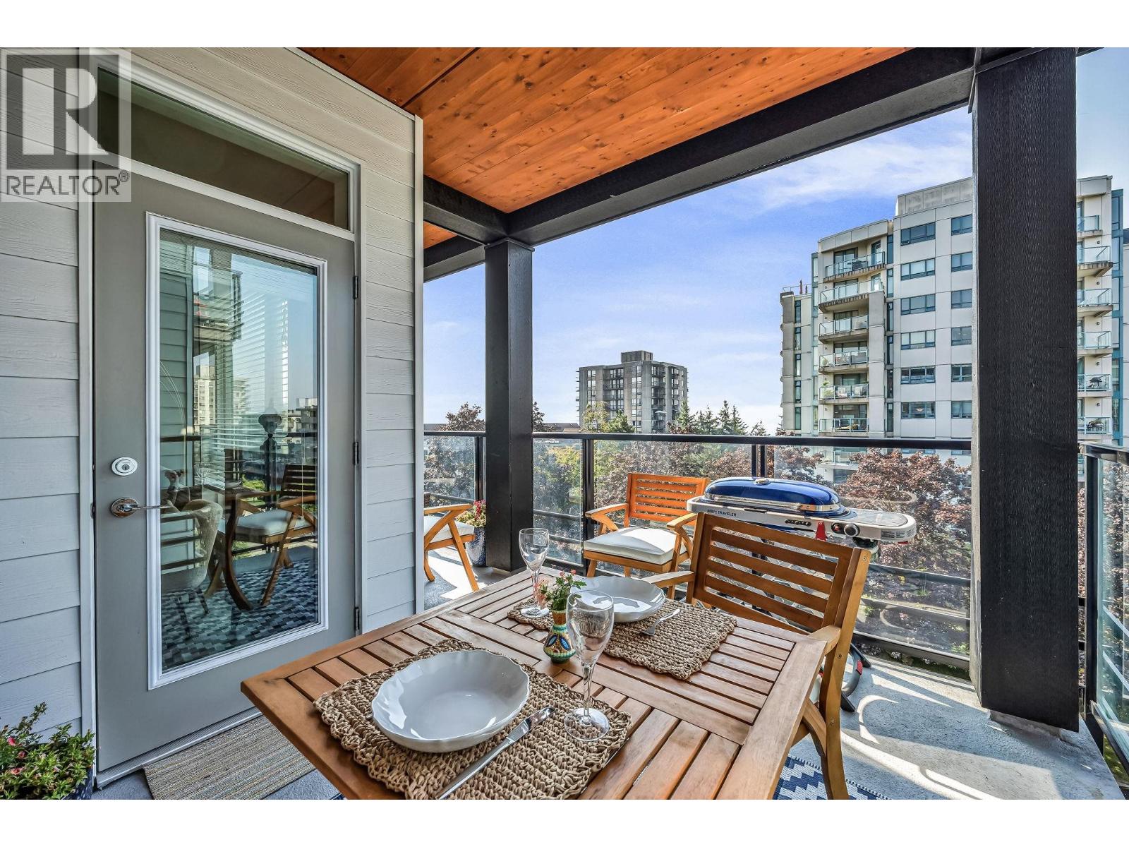 Photo 20 of 404 128 E 8th Street, North Vancouver BC