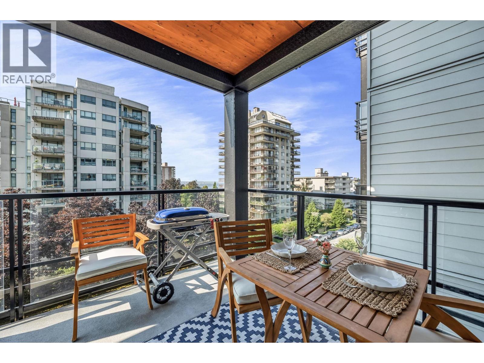 Photo 21 of 404 128 E 8th Street, North Vancouver BC