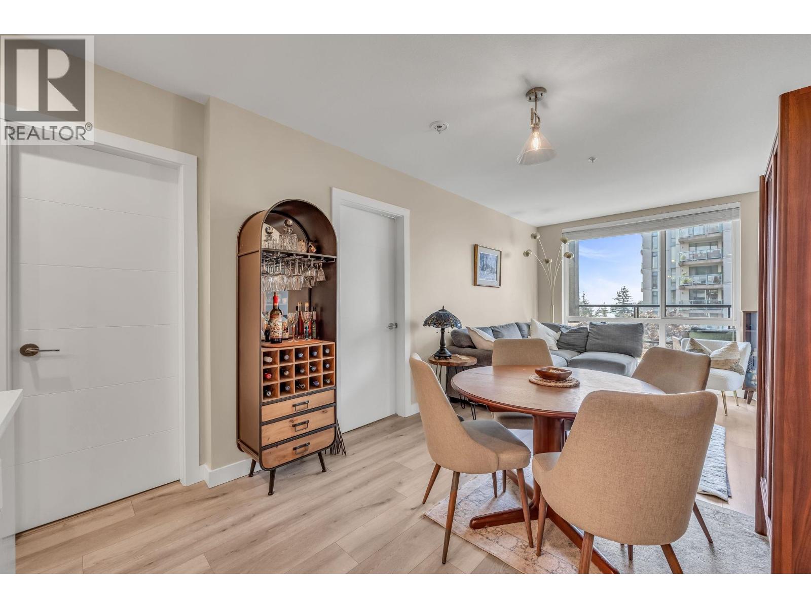 Photo 9 of 404 128 E 8th Street, North Vancouver BC