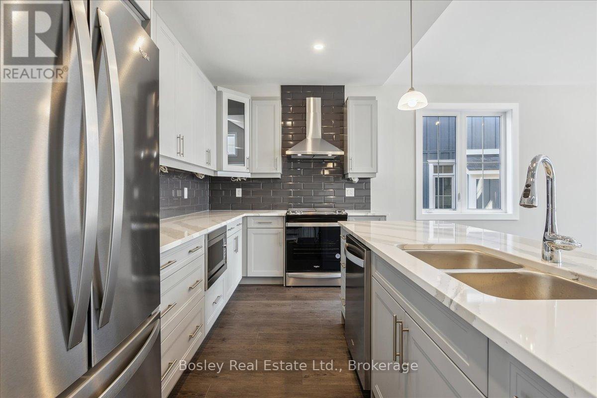 Photo 19 of 163 Sugar Maple Street, Blue Mountains ON