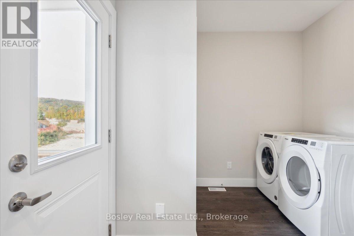 Photo 31 of 163 Sugar Maple Street, Blue Mountains ON