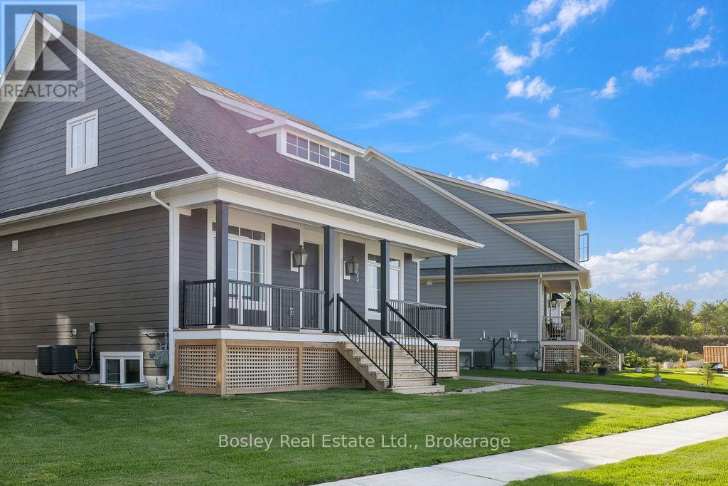 Photo 4 of 163 Sugar Maple Street, Blue Mountains ON