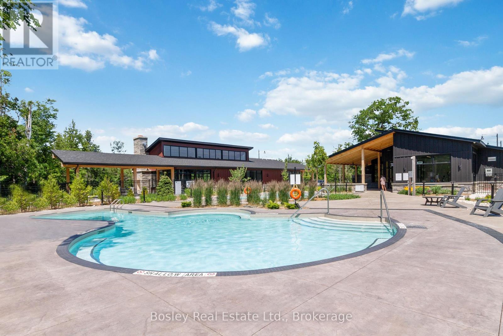 Photo 43 of 163 Sugar Maple Street, Blue Mountains ON