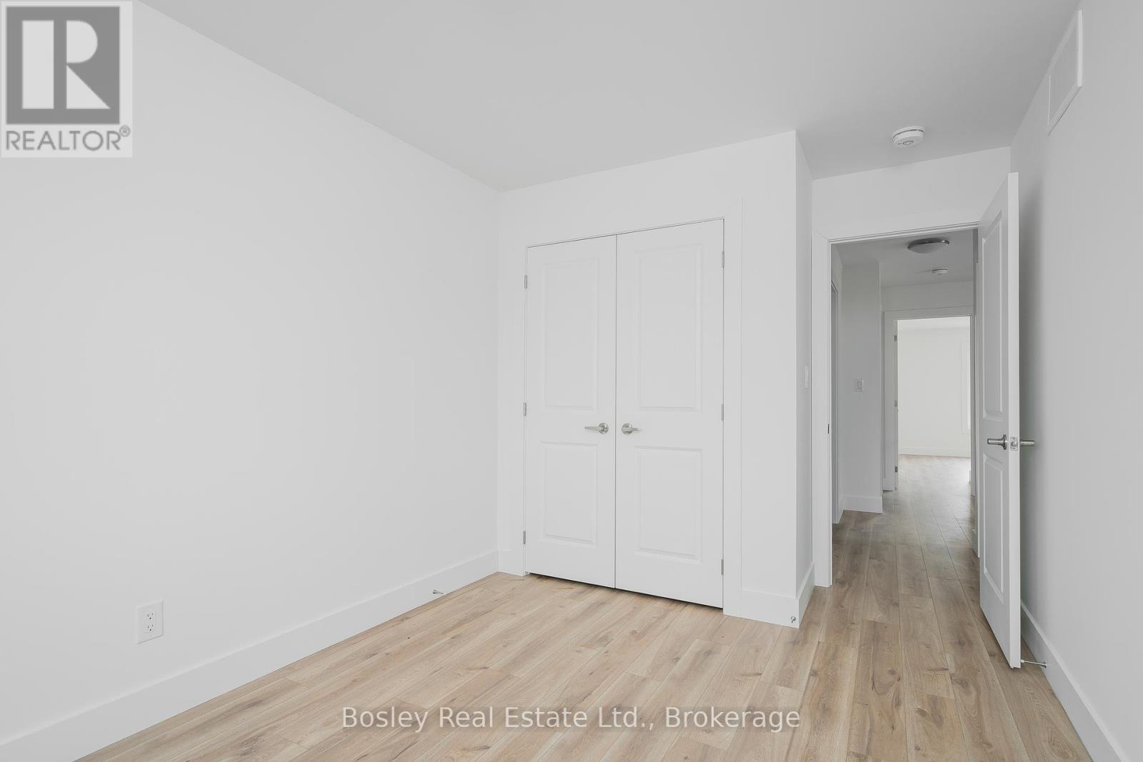 Photo 29 of 132 White Oak Crescent, Blue Mountains ON