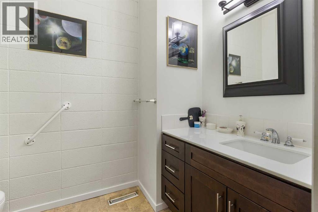 Photo 19 of 3725 41 Street Sw, Calgary AB