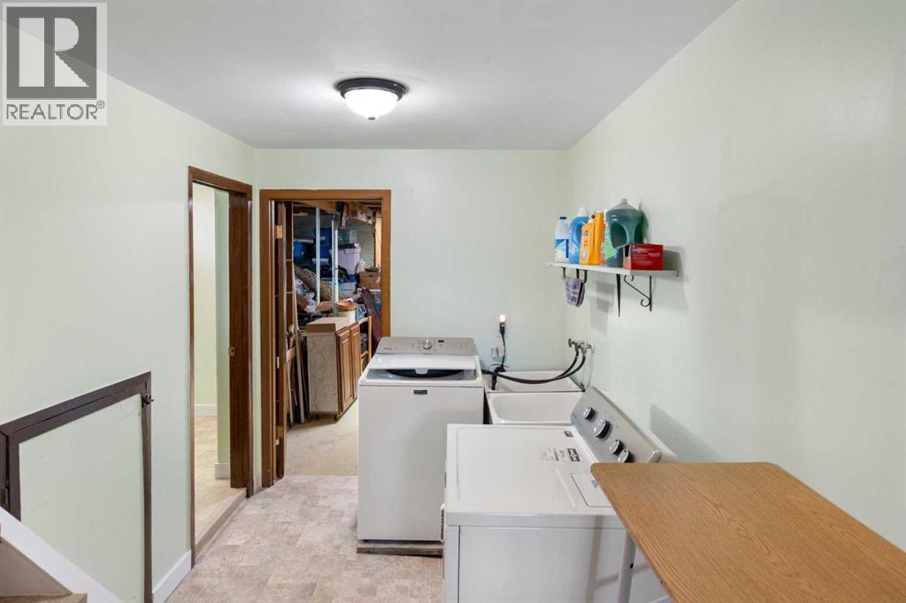 Photo 22 of 3725 41 Street Sw, Calgary AB