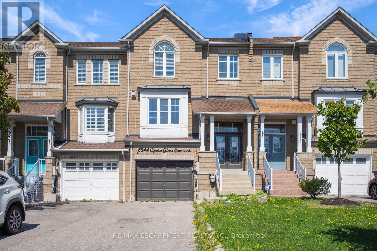 Photo 1 of 6544 Opera Glass Crescent, Mississauga ON
