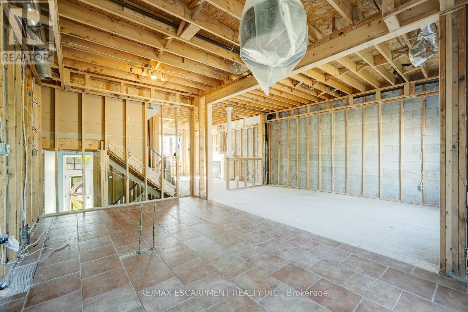 Photo 17 of 6544 Opera Glass Crescent, Mississauga ON