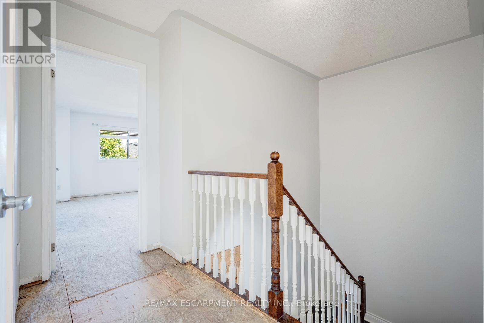 Photo 19 of 6544 Opera Glass Crescent, Mississauga ON