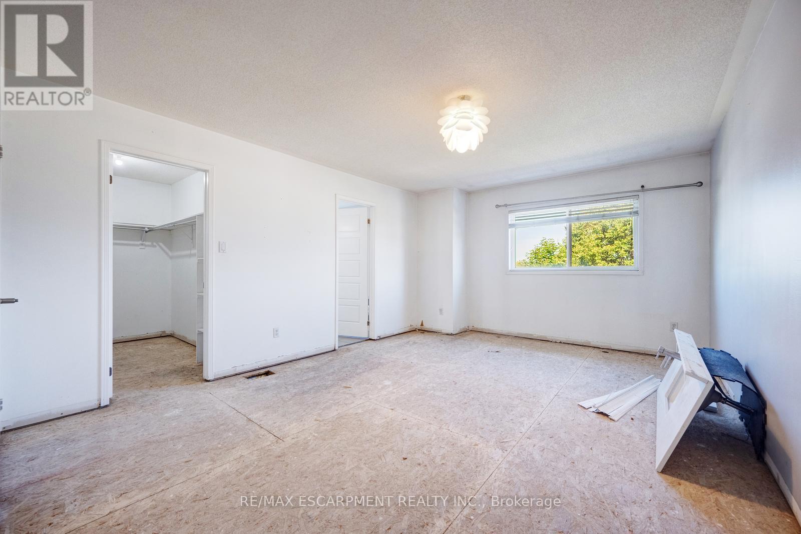 Photo 20 of 6544 Opera Glass Crescent, Mississauga ON
