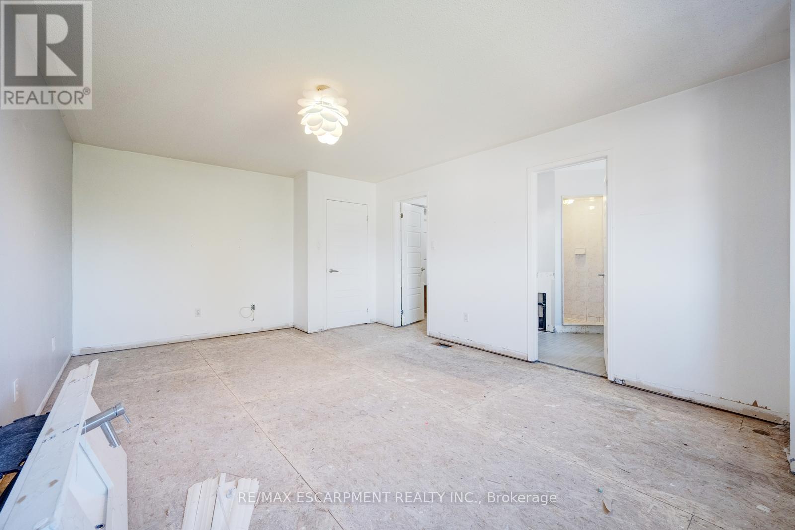 Photo 21 of 6544 Opera Glass Crescent, Mississauga ON