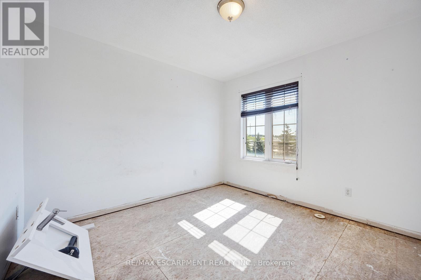Photo 28 of 6544 Opera Glass Crescent, Mississauga ON
