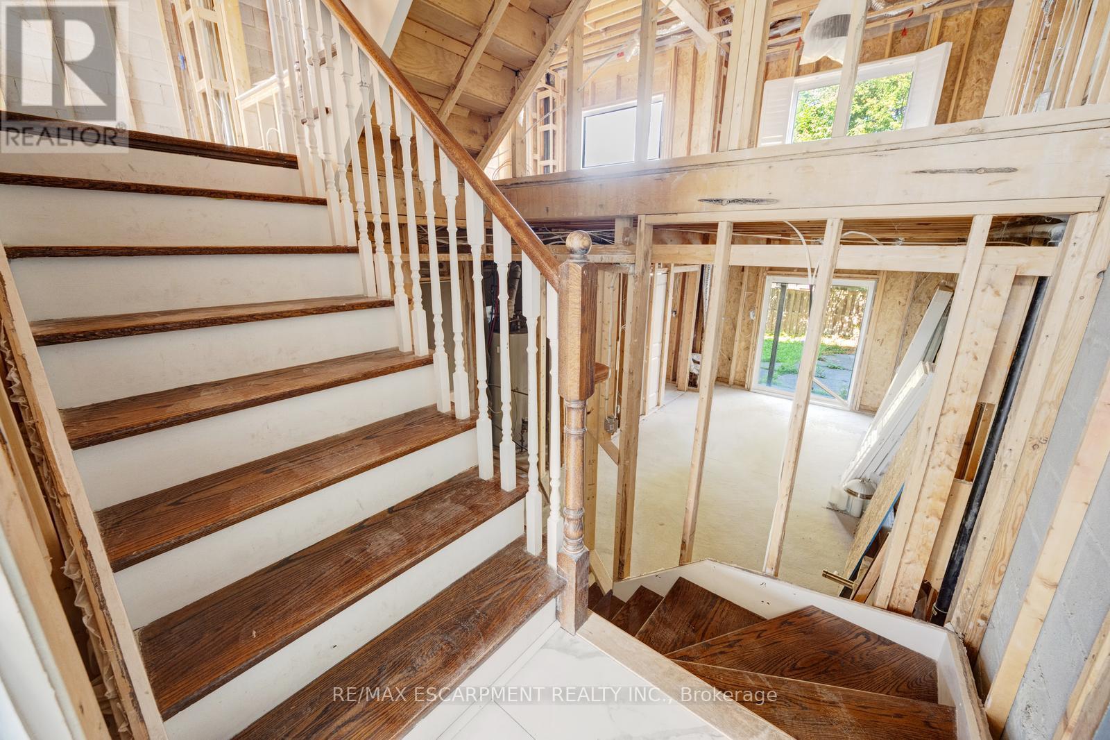 Photo 30 of 6544 Opera Glass Crescent, Mississauga ON