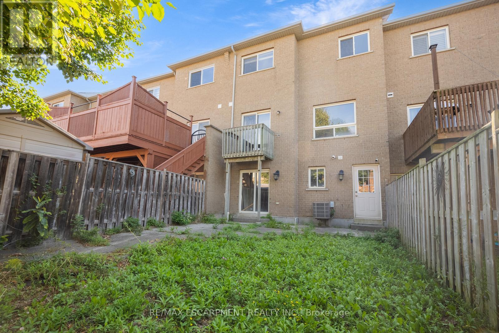 Photo 37 of 6544 Opera Glass Crescent, Mississauga ON