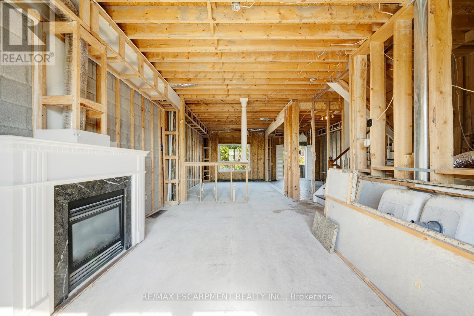 Photo 8 of 6544 Opera Glass Crescent, Mississauga ON