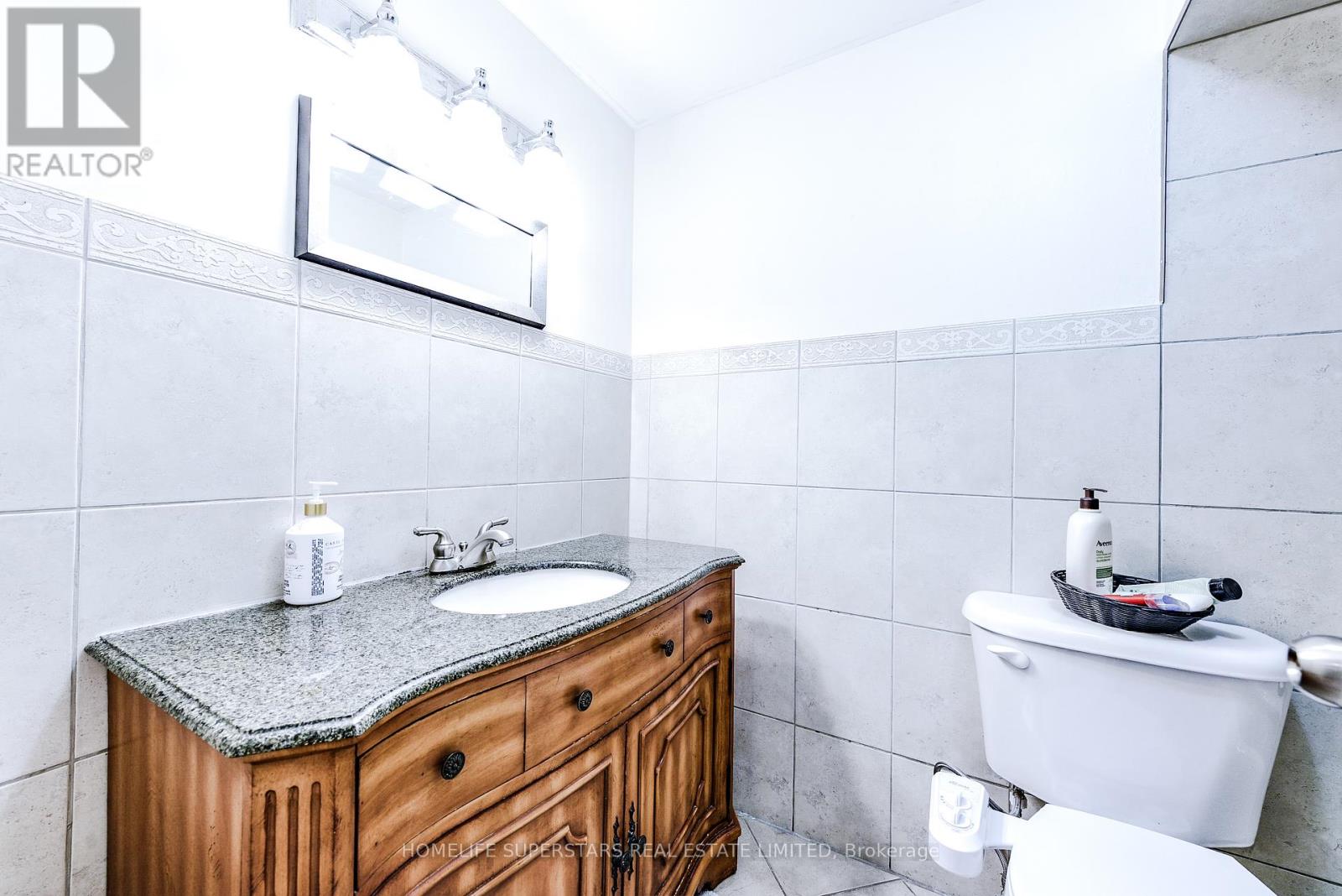 Photo 23 of 3987 Bloor Street W, Toronto ON