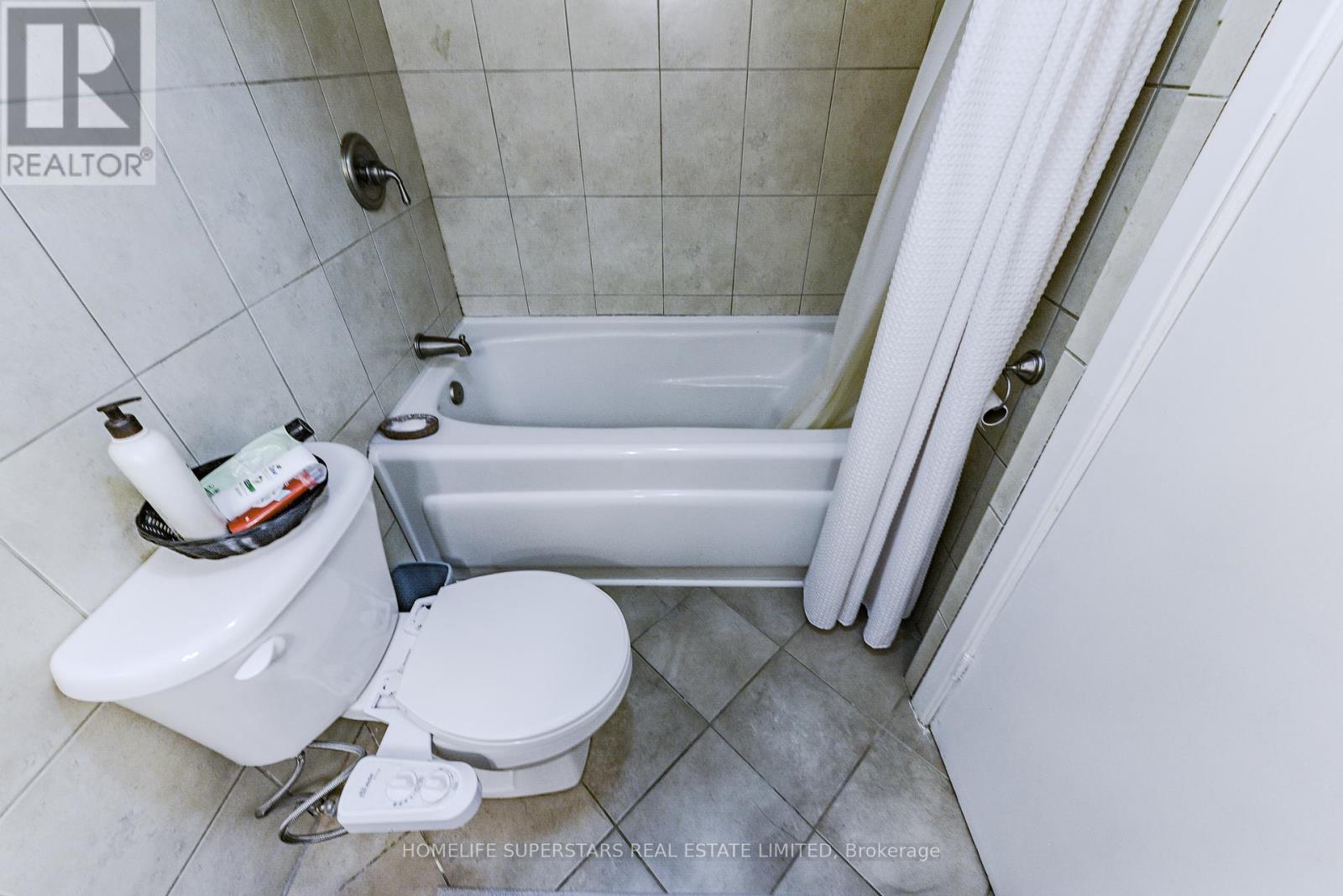 Photo 24 of 3987 Bloor Street W, Toronto ON