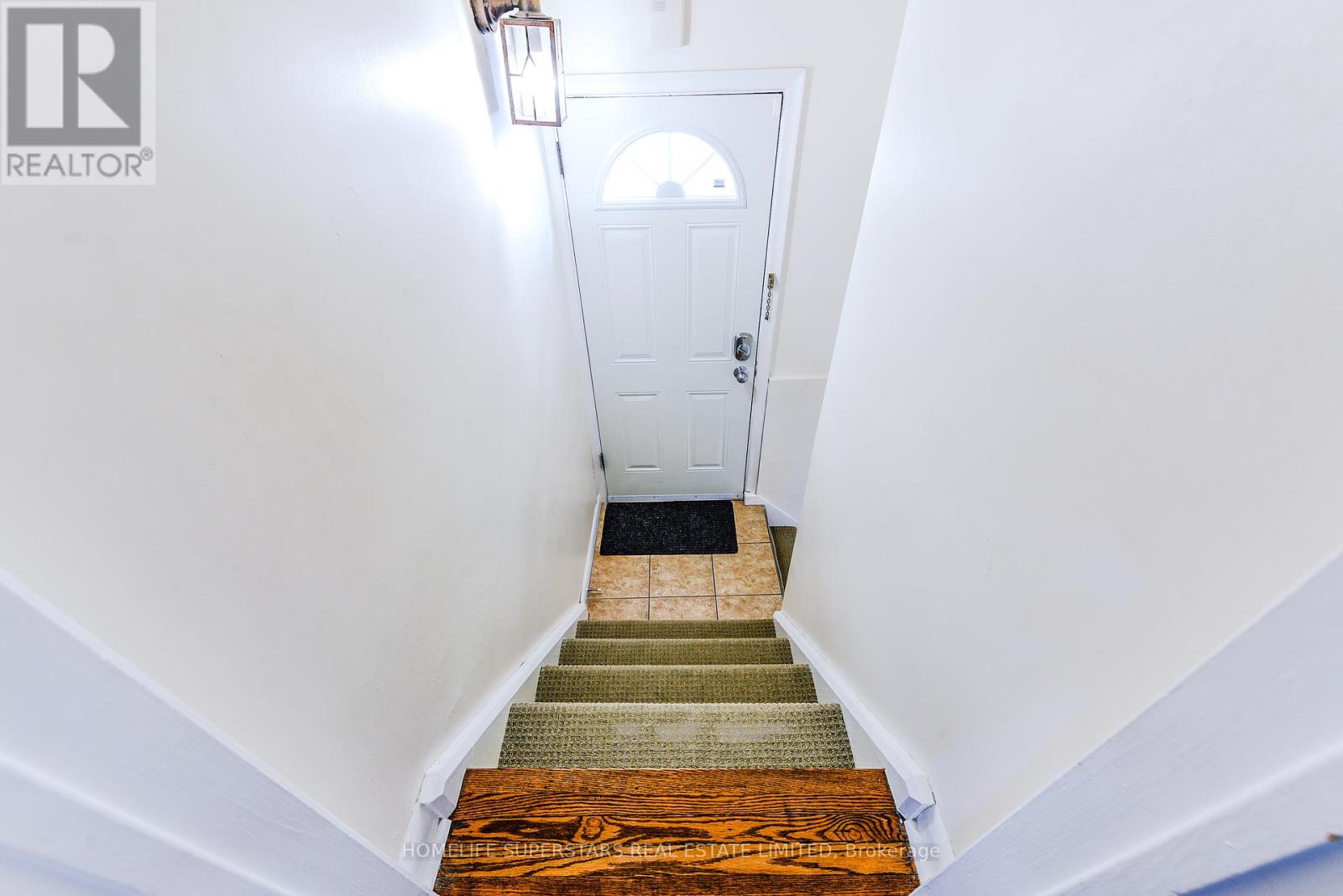 Photo 33 of 3987 Bloor Street W, Toronto ON
