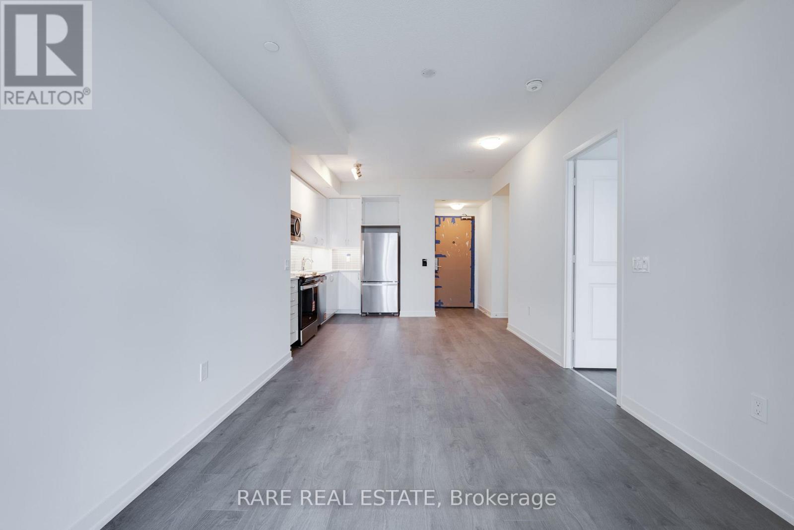 Photo 7 of 2803 38 Annie Craig Drive, Toronto ON