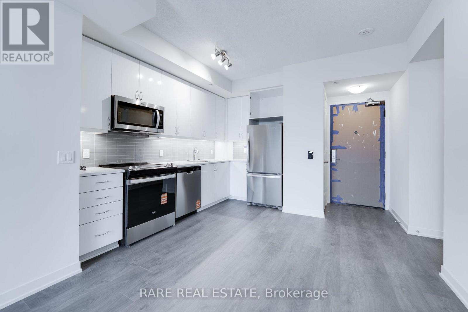 Photo 8 of 2803 38 Annie Craig Drive, Toronto ON