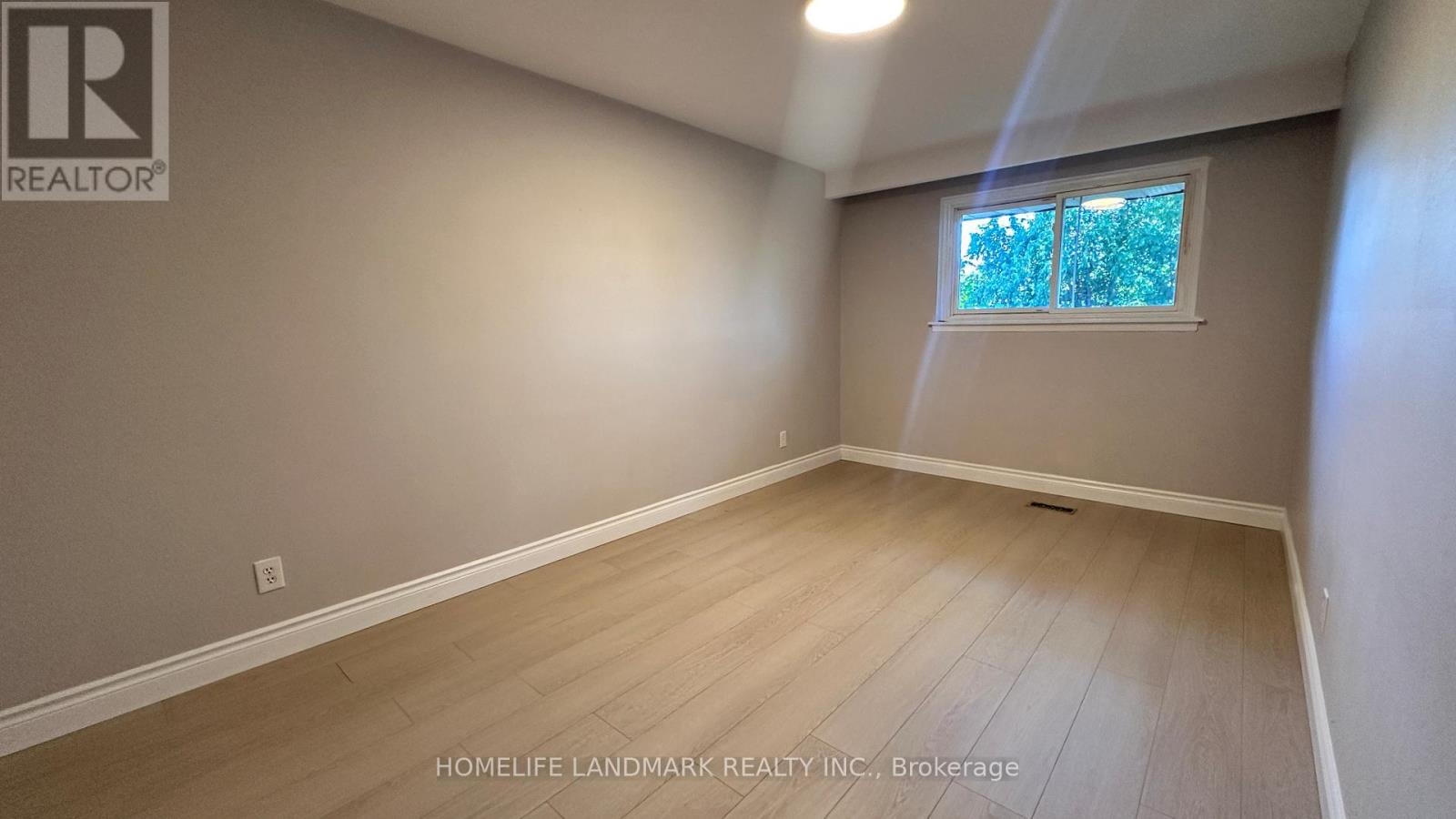 Photo 25 of 3463 Orion Crescent, Mississauga ON