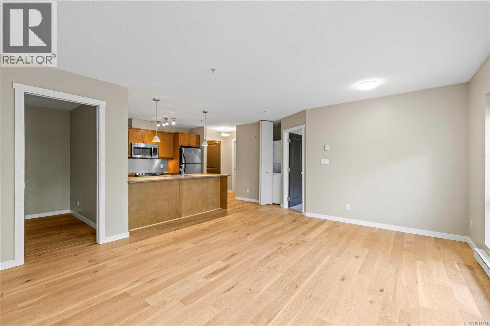 209 555 Franklyn St, Nanaimo