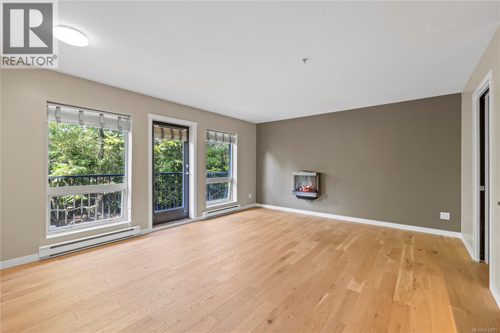 209 555 Franklyn St, Nanaimo