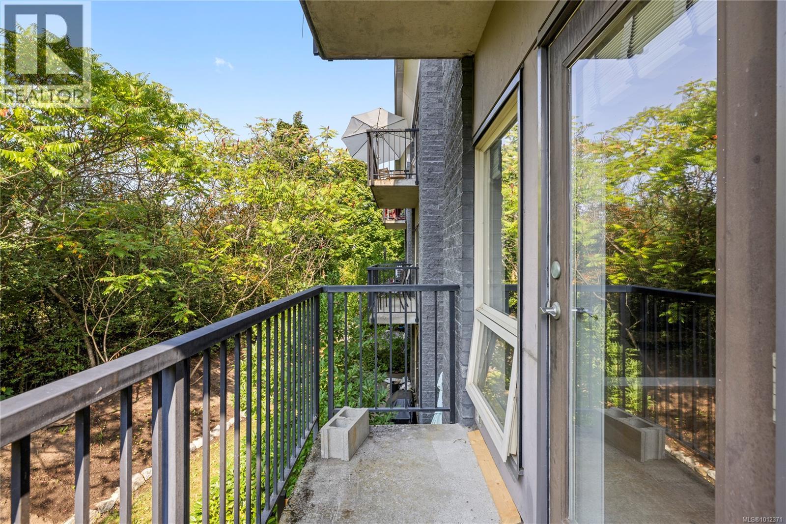 209 555 Franklyn St, Nanaimo