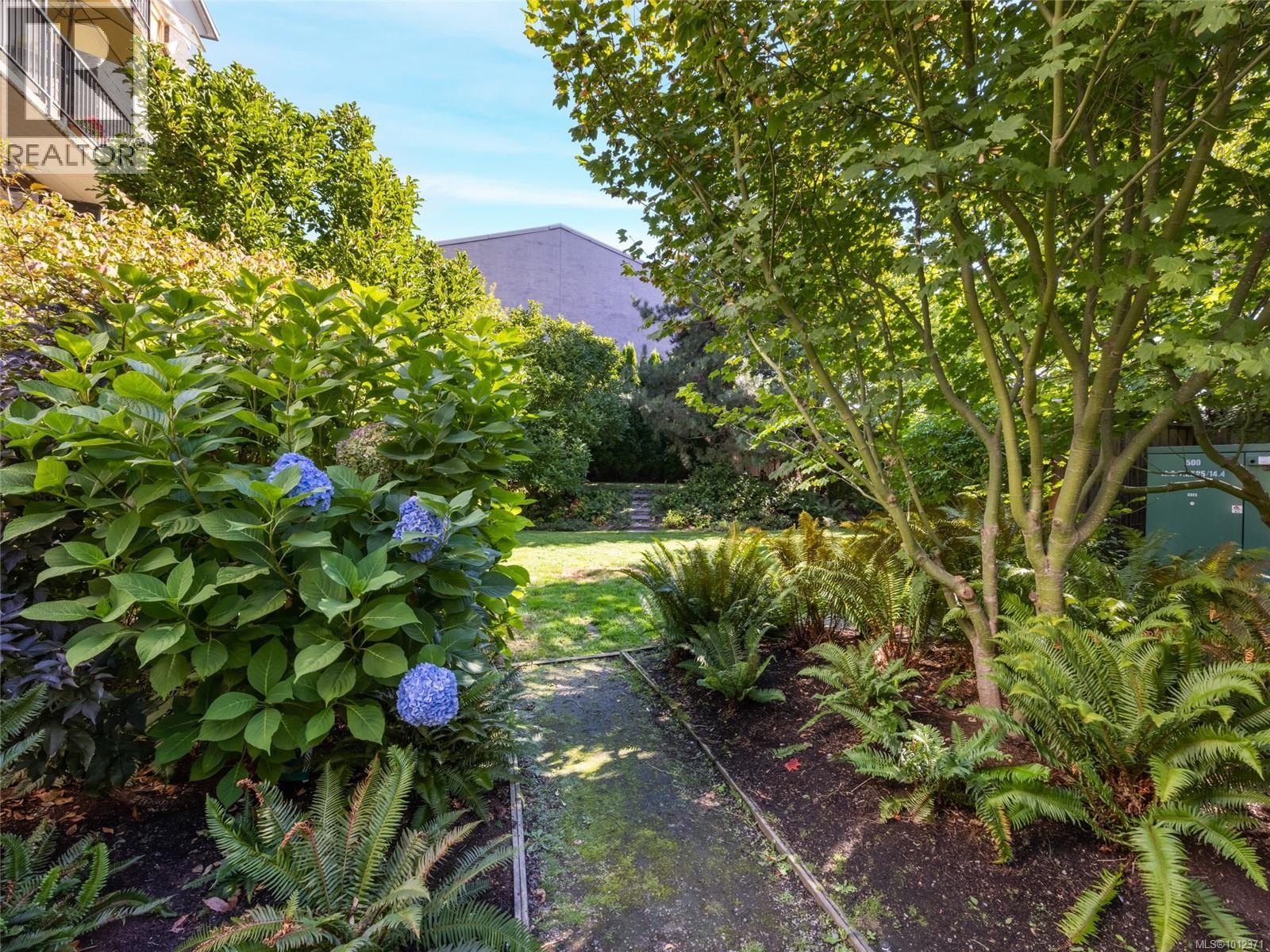 209 555 Franklyn St, Nanaimo
