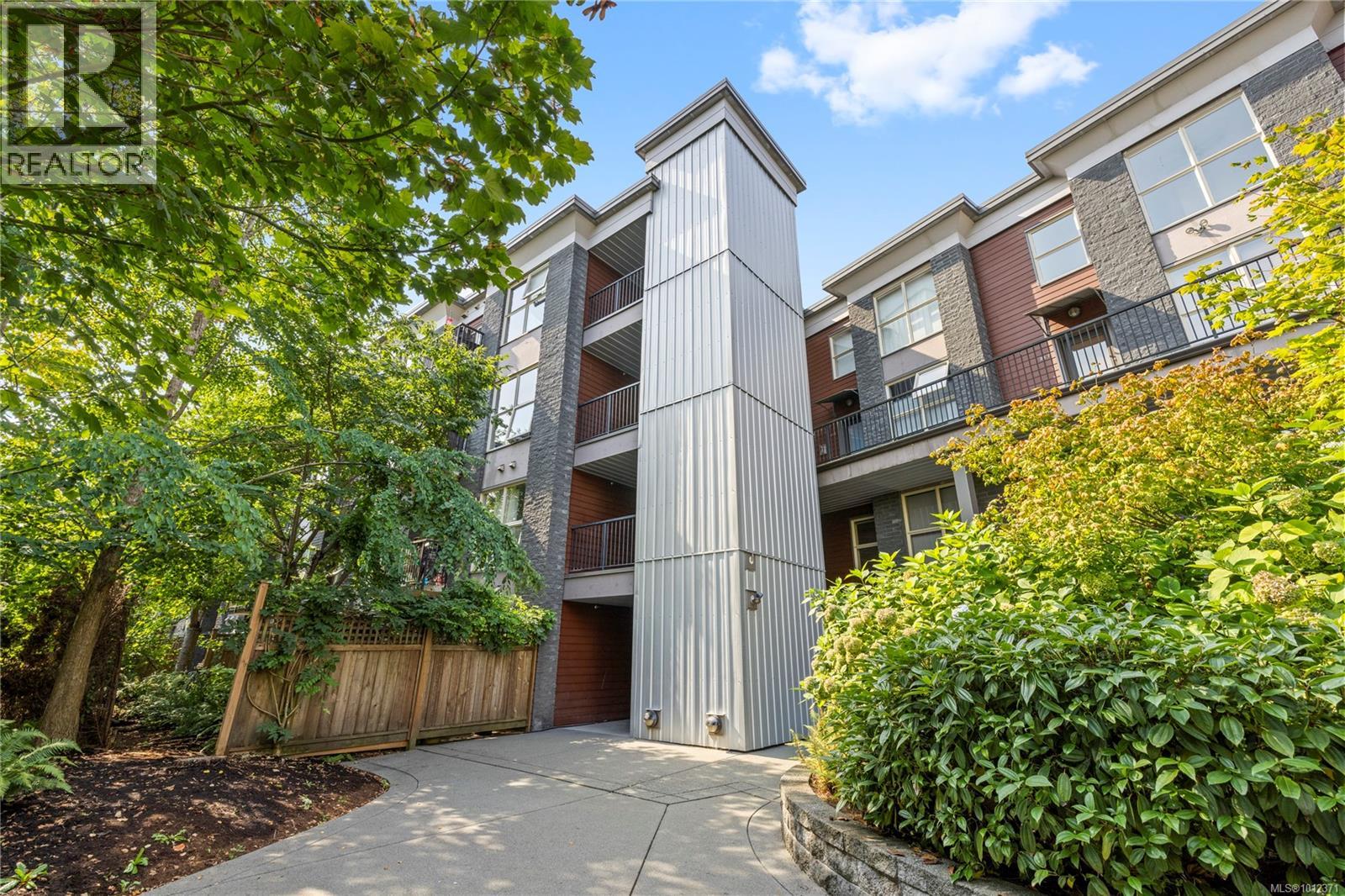 209 555 Franklyn St, Nanaimo